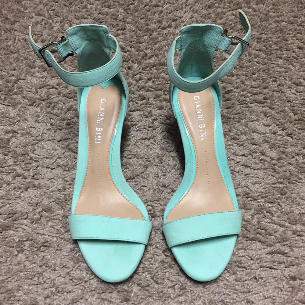 Gianni Bini Sea foam green heels